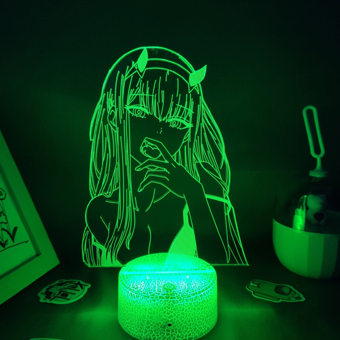 مصابيح ليلية LED RGB ثلاثية الأبعاد من Zero Two Figure 