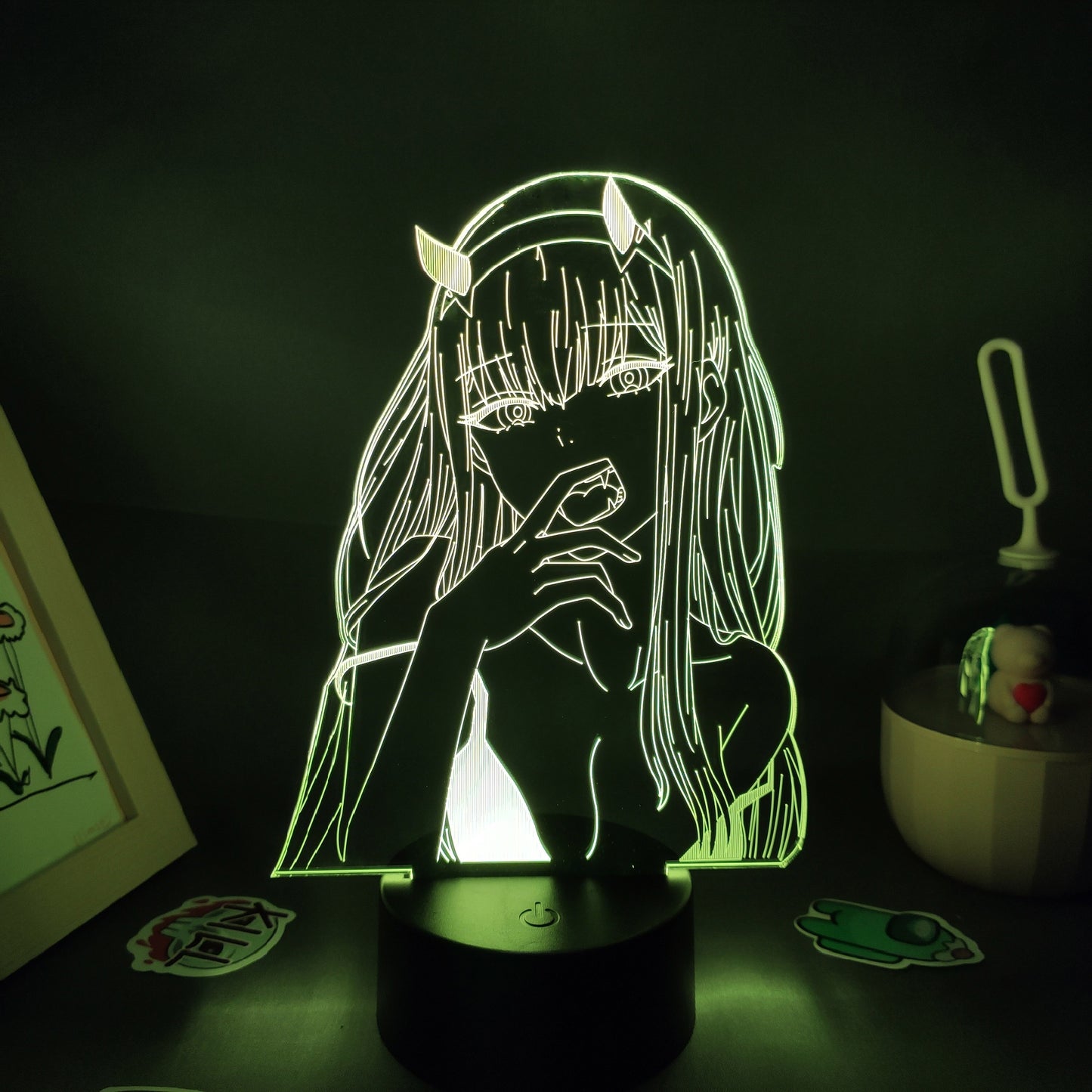 مصابيح ليلية LED RGB ثلاثية الأبعاد من Zero Two Figure 