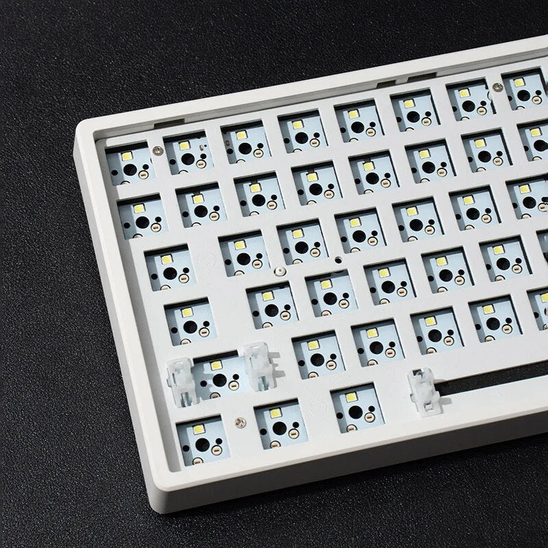 Mintcaps YQ 84 Mechanical Keyboard Kit White Wireless 84-Keys Hot-Swappable White Backlight