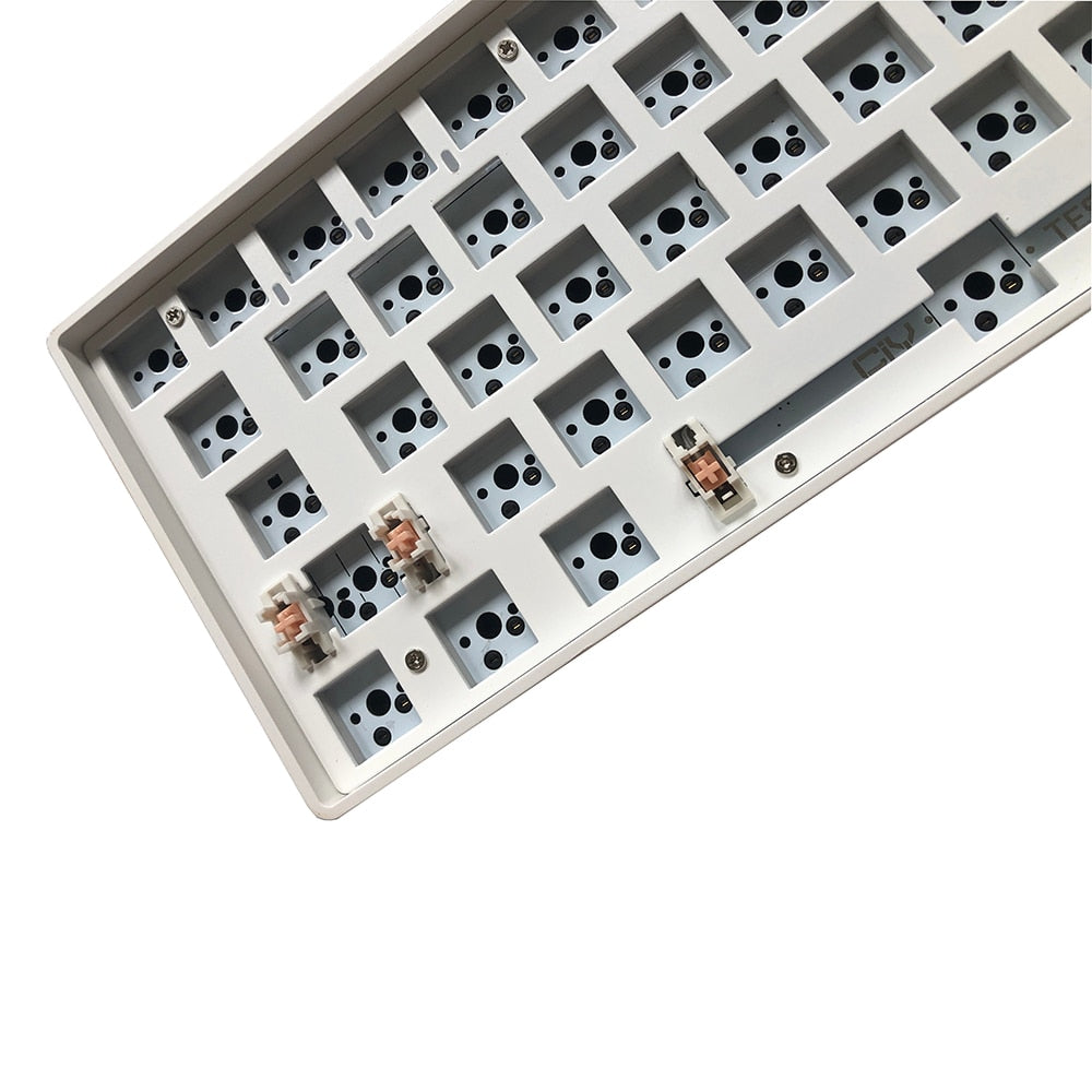 TESTER 68 Keys White Wireless