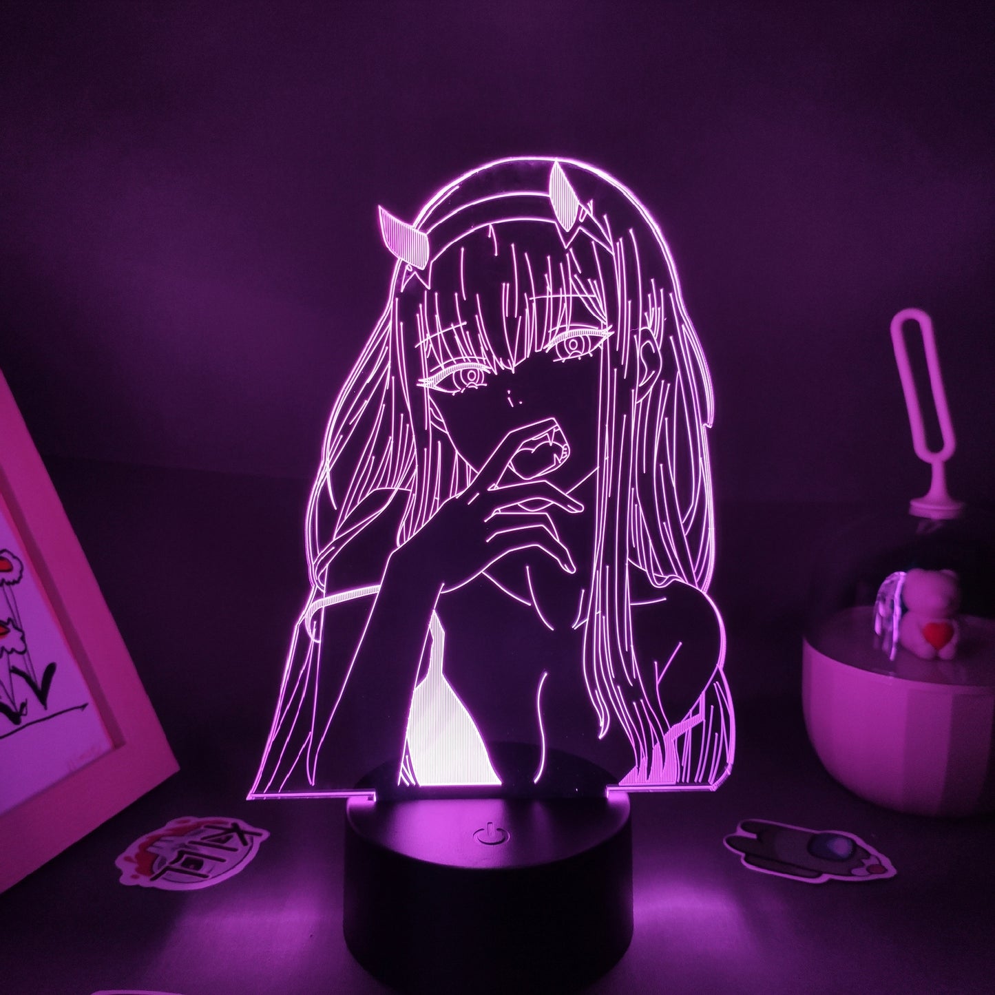 مصابيح ليلية LED RGB ثلاثية الأبعاد من Zero Two Figure 