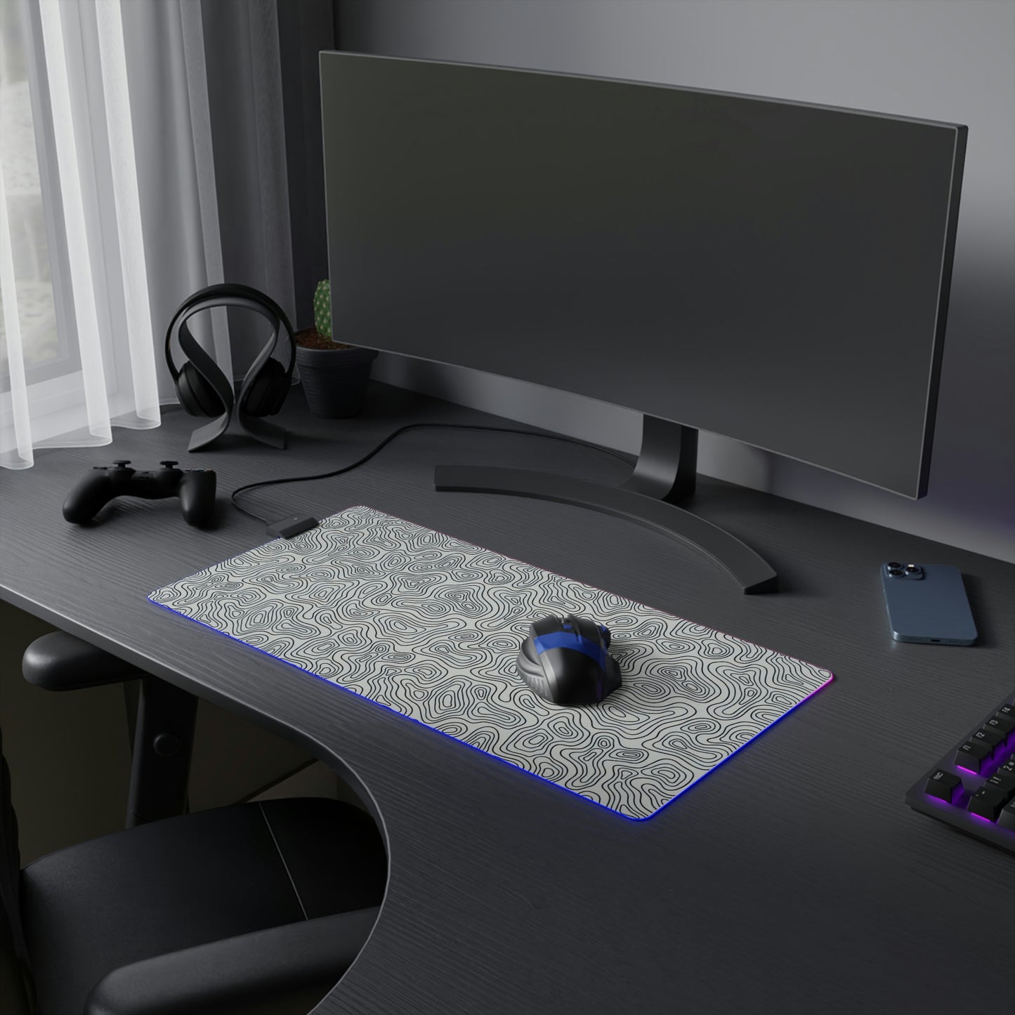 White Topo Gaming Mouse Pad